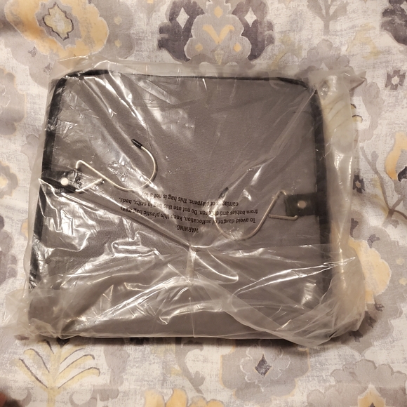 Hanging Organizer - Picture 3 of 7